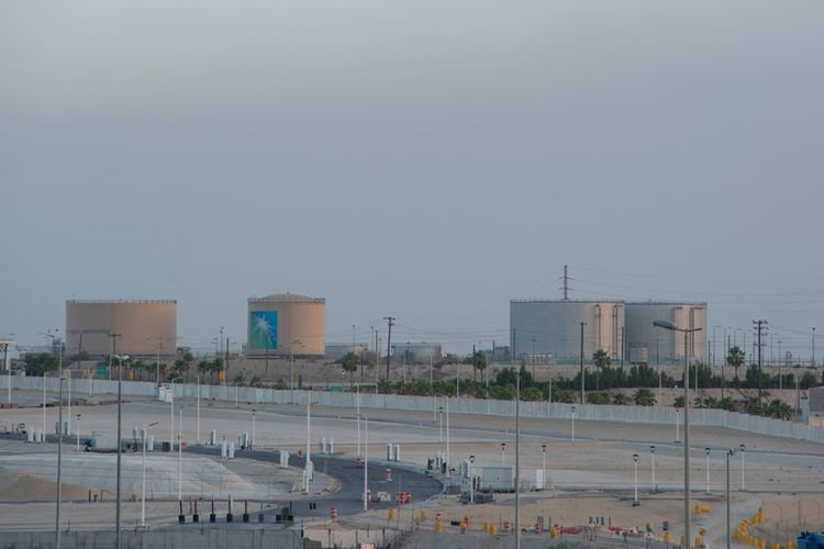 Serangan rudal Iran ke Ras Laffan, Qatar, menyebabkan kerusakan besar di fasilitas gas alam cair (LNG) terbesar dunia itu, Kamis 19/03/2026