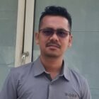 Ketua SAPA, Fauzan Adami, menyampaikan sikap terkait temuan 18 paket proyek jalan bermasalah di lingkungan Dinas Perkim Aceh dengan total kelebihan pembayaran Rp883 juta.(4/3/2026).