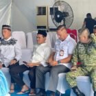 Wakil Gubernur Aceh Fadhlullah, SE (tengah) bersama Menteri Dalam Negeri RI Tito Karnavian (kanan) saat memimpin rapat koordinasi persiapan kunjungan Presiden RI Prabowo Subianto di Aceh Tamiang, Jumat (20/3/2026).