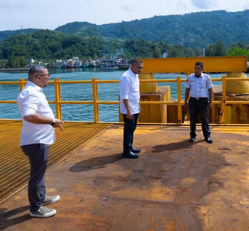 Kadishub Aceh, T. Faisal, meninjau langsung kesiapan fasilitas dan personel di Terminal dan Pelabuhan wilayah barat selatan Aceh jelang arus mudik Lebaran Idul Fitri 2026.