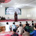 Kepala Dinas Pendidikan Aceh, Murtalamuddin, S.Pd., MSP, menyampaikan tausiah Ramadan dalam kegiatan buka puasa bersama keluarga besar Cabang Dinas Pendidikan Aceh Selatan di SMA Negeri 1 Tapaktuan, mempererat silaturahmi dan komitmen membangun generasi cerdas dan berakhlak.