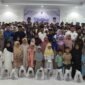 DPW Partai NasDem Aceh menyerahkan santunan kepada 200 anak yatim dalam kegiatan sosial Ramadan yang digelar di Kantor DPW NasDem Aceh, kawasan Pango, Ulee Kareng, Banda Aceh, Selasa (10/3/2026). Santunan tersebut merupakan bagian dari program kepedulian sosial Partai NasDem kepada masyarakat.