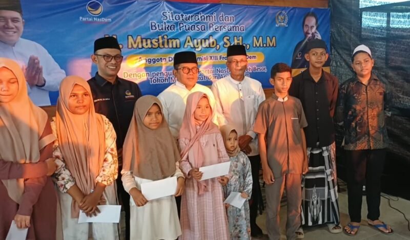 Anggota DPR RI Fraksi NasDem H. Muslim Ayub, S.H., M.M. menghadiri kegiatan silaturahmi dan buka puasa bersama pengurus DPD NasDem Aceh Besar, tokoh masyarakat serta anak yatim, Rabu (11/3/2026).