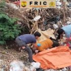 Tim Identifikasi Polres Garut bersama personel Polsek Karangpawitan saat melakukan pemeriksaan di lokasi penemuan jasad seorang pria di sebuah sungai kering, Desa Cimurah, Garut, Jumat (3/4/2026). Petugas melakukan pengumpulan bukti awal untuk mengungkap penyebab kematian korban.