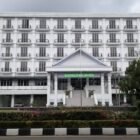 Gedung Bapelkes Aceh, lokasinya sangat strategis di pusat kota Banda Aceh, sangat ideal untuk melaksanakan berbagai kegiatan dan event bisnis anda.