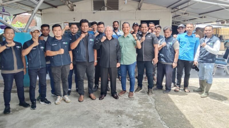 Plt Dirut PDAM Tirta Mountala bersama jajaran melakukan launching Posko Penertiban Tunggakan dan Sambungan Liar, yang bertempat di Kantor PDAM Tirta Mountala cabang Darul Imarah, Gampong Lambheu, Rabu (1/4/2026) FOTO/ MC ACEH BESAR