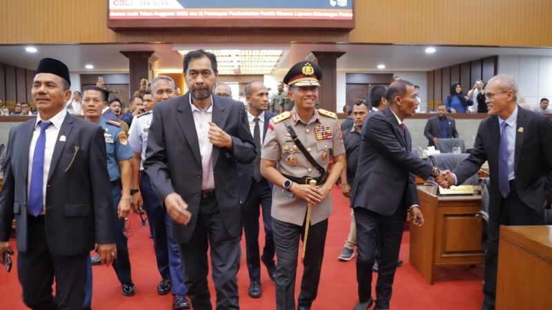 Kapolda Aceh, Irjen Pol. Marzuki Ali Basyah, hadiri Rapat Paripurna DPRA, 6 April 2026. Agenda utama: penyampaian LKPJ Gubernur Aceh Tahun Anggaran 2025 dan pembentukan Pansus LKPJ, Senin 06/04/2026.