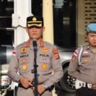 Kapolresta Banda Aceh, Kombes Pol Andi Kirana, memimpin upacara mutasi jabatan sejumlah personel di lingkungan Polresta Banda Aceh, Sabtu (11/4/2026).