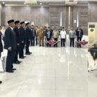 Wali Kota Banda Aceh lantik 5 kepala dinas: Bappeda, Kominfotik, PUPR, DPMPTSP, dan Perkim, Senin (20/4/2026). Illiza tekankan jabatan adalah amanah dan minta perkuat kolaborasi untuk kepentingan masyarakat.