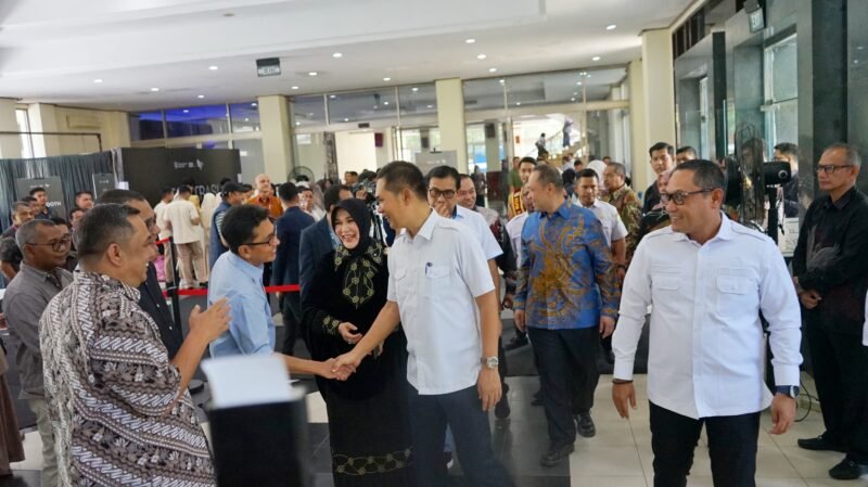 Sekretaris Daerah Aceh membuka “BAA Talks” (Banda Aceh Academy) Seminar Nasional bertema Leading Regions, Shaping Indonesia’s Future yang diselenggarakan oleh Pemerintah Kota Banda Aceh, di Banda Aceh, Rabu (22/4/2026). 