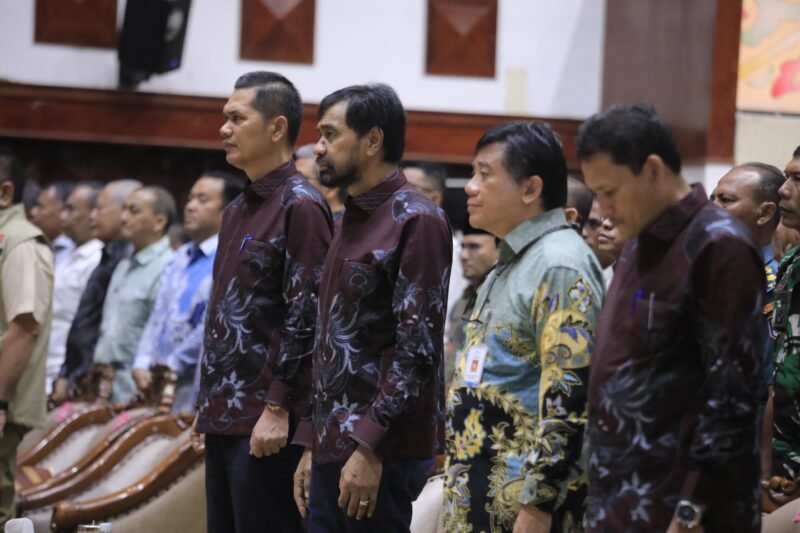 Gubernur Aceh, Muzakir Manaf (Mualem), menyampaikan arahan saat membuka Musrenbang Rencana Kerja Pemerintah Aceh (RKPA) Tahun 2027 di Anjong Mon Mata, Banda Aceh, Kamis (23/04/2026). 