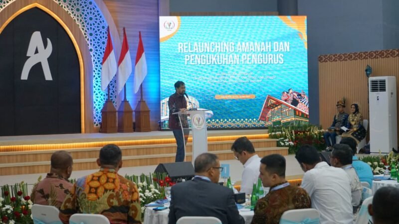 Gubernur Aceh Muzakir Manaf, menghadiri relaunching program Aneuk Muda Aceh Unggul Hebat (AMANAH) di Komplek AMANAH, Ladong, Aceh Besar, Kamis (23/4/2026).