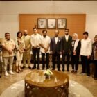 Gubernur Aceh, Muzakir Manaf (Mualem), saat melakukan audiensi dengan Duta Besar Uni Emirat Arab (UEA), Abdulla Salem Al-Dhaheri, di Jakarta, Senin (27/4/2026).