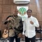 Tokoh asal Aceh, T. Rival Amiruddin, saat melakukan pertemuan strategis dengan jajaran elite PSI di Jakarta. Pertemuan ini dinilai sebagai langkah awal konsolidasi kekuatan berbasis daerah menuju panggung politik nasional.