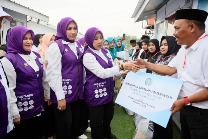 Ketua Umum Tim Pembina Posyandu Pusat, Tri Tito Karnavian, memberikan sambutan pada puncak peringatan Hari Posyandu Nasional 2026 di komplek Huntara Gampong Tanjong Dalam Selatan, Langkahan, Aceh Utara, Rabu (29/4/2026).