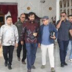 Juru Bicara Pemerintah Aceh, Dr. Nurlis Effendi, memberikan keterangan pers terkait pernyataan Ketua DPRA mengenai dana JKA di Banda Aceh, Kamis (30/4/2026). Nurlis menyayangkan tuduhan 