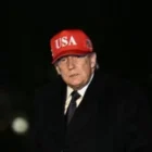 Penjelasan terkait tanda fisik pada tangan dan kaki Donald Trump yang belakangan menjadi sorotan.