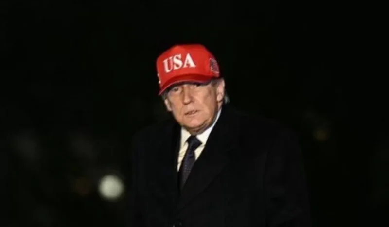 Penjelasan terkait tanda fisik pada tangan dan kaki Donald Trump yang belakangan menjadi sorotan.