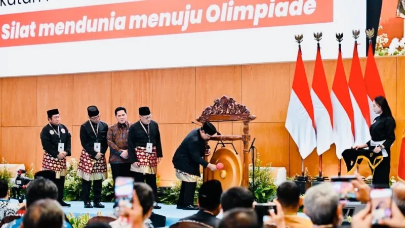 Presiden Prabowo Subianto menyampaikan sambutan dalam pembukaan Musyawarah Nasional (Munas) XVI Ikatan Pencak Silat Indonesia (IPSI) di Jakarta International Convention Center, Sabtu (11/04/2026). 