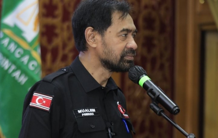 Juru Bicara Pemerintah Aceh, Dr. Nurlis Effendi, saat menyampaikan enam poin arahan Gubernur Muzakir Manaf (Mualem) terkait penyesuaian program Jaminan Kesehatan Aceh (JKA) di Banda Aceh, Senin (20/4/2026).