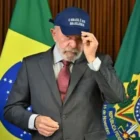 Presiden Brazil, Luiz Inacio Lula da Silva, saat memberikan keterangan pers di wilayah timur laut Brasil. Lula mengecam intervensi militer Amerika Serikat terhadap Iran dan menyebut narasi ancaman nuklir sebagai manipulasi politik yang tidak berdasar.