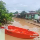 Sejumlah rumah warga terendam banjir akibat luapan air dengan ketinggian mencapai 100-130 cm. BPBD setempat terus melakukan pemantauan dan evakuasi di wilayah terdampak guna memastikan keselamatan warga di tengah cuaca ekstrem.