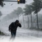 BMKG Stasiun Meteorologi Sultan Iskandar Muda mengeluarkan peringatan siaga bencana hidrometeorologi di Aceh akibat potensi hujan lebat, petir, dan angin kencang pada periode 11–20 April 2026.