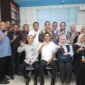 Sekretaris Daerah (Sekda) Aceh, M. Nasir Syamaun (tengah), didampingi Plt Kadinkes Aceh, Ferdiyus, mendengarkan penjelasan dari pihak manajemen RSUD Cut Meutia Lhokseumawe saat melakukan sidak pada Kamis malam (7/5/2026).
