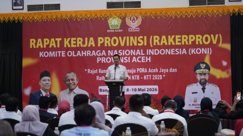 Sekretaris Daerah Aceh, M. Nasir Syamaun, memberikan sambutan sekaligus membuka secara resmi Rapat Kerja Provinsi (Rakerprov) KONI Aceh Tahun 2026 di Banda Aceh, Jumat (8/5/2026).