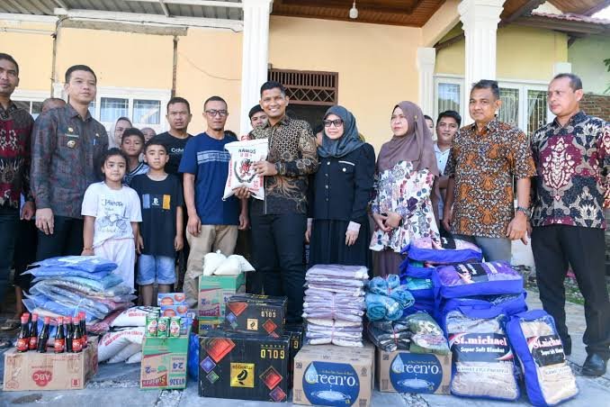Pemkot Melalui Dinsos Banda Aceh Memberikan Bantuan kepada warga Aceh Tengah yg terlantar