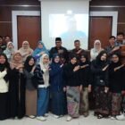Wakil Dekan III FDK UIN Ar-Raniry, Dr. Sabirin, memberikan sambutan pada kuliah umum tentang peran dunia usaha dan praktisi kebencanaan dalam pemberdayaan masyarakat di Aula FDK, Banda Aceh, Rabu (13/5/2026).