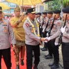 Kapolda Aceh, Irjen Pol. Drs. Marzuki Ali Basyah, M.M., didampingi Kapolres Aceh Tamiang, AKBP Muliadi, S.H., M.H., meninjau langsung progres pembangunan Hunian Tetap (Huntap) Polri pascabencana di Desa Simpang Kanan, Kecamatan Kejuruan Muda, Aceh Tamiang, Senin (18/5/2026).