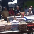 Penyaluran bantuan kebakaran di Gampong alue Deah teugoh oleh dinas sosial kota Banda aceh