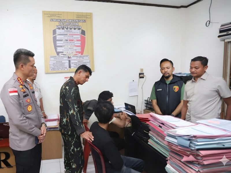 Penyidik Satreskrim Polresta Banda Aceh meminta keterangan dari sejumlah mahasiswa terkait kasus perusakan dan terbakarnya gedung Fakultas Pertanian Universitas Syiah Kuala (USK), Jumat (21/5/2026).