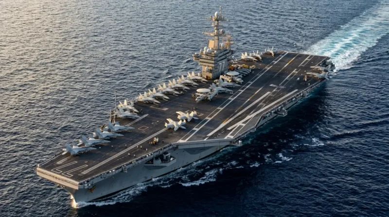 Ilustrasi kapal perusak (destroyer) Angkatan Laut Amerika Serikat yang bersiaga di perairan Selat Hormuz. Ketegangan kembali memuncak setelah militer Iran meluncurkan serangan drone dan rudal ke arah armada AS, Kamis (7/5/2026).