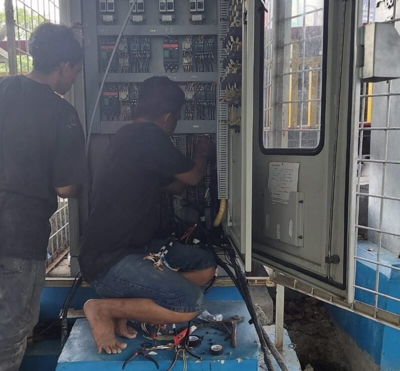 Dinas PUPR Banda Aceh pasang kabel pompa Underpass Beurawe Kamis (7/5/2026) usai sempat dicuri, kondisi pompa dicek setelah terkoneksi dan perbaikan butuh 1-2 hari.
