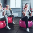 Melakukan medical check-up secara rutin adalah langkah preventif terbaik. Deteksi dini terhadap tekanan darah dan kadar kolesterol membantu generasi Boomer menikmati hidup lebih lama tanpa kekhawatiran medis yang serius.