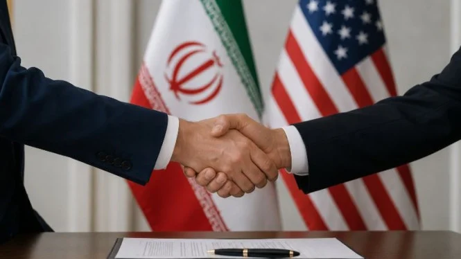 Presiden AS Donald Trump saat menandatangani kesepakatan damai dengan Iran dalam jamuan makan malam resmi di Versailles, Prancis. Meskipun ditandatangani terpisah oleh Presiden Iran Masoud Pezeshkian dari Teheran, perjanjian yang dimediasi oleh Pakistan, Qatar, dan Arab Saudi ini diharapkan mampu meredakan ketegangan geopolitik global.