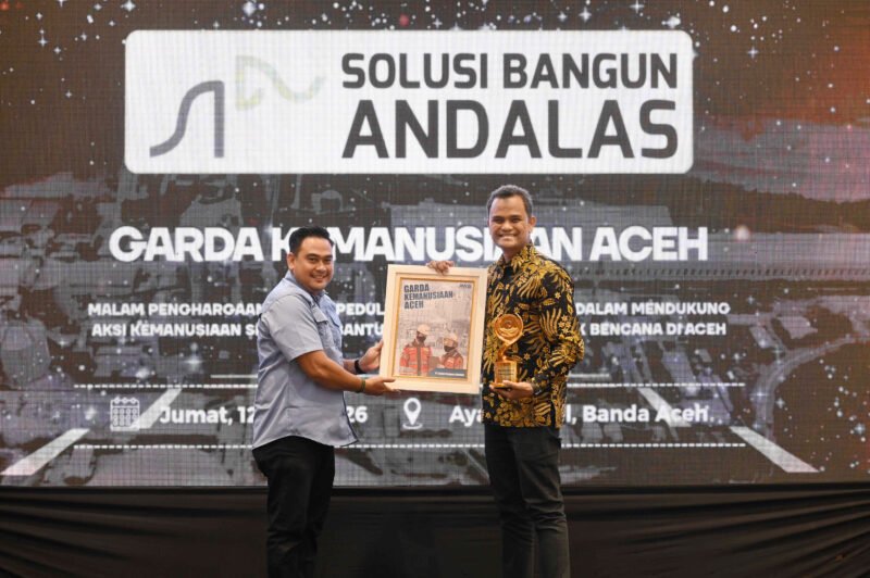 Solusi Bangun Andalas menerima penghargaan Garda Kemanusiaan Aceh dari Jaringan Media Siber Indonesia (JMSI) Provinsi Aceh atas kontribusi Solusi Bangun Andalas dalam upaya penanggulangan bencana hidrometeorologi di Aceh. Penghargaan diterima oleh Faraby Azwany, Head of Media Solusi Bangun Andalas.