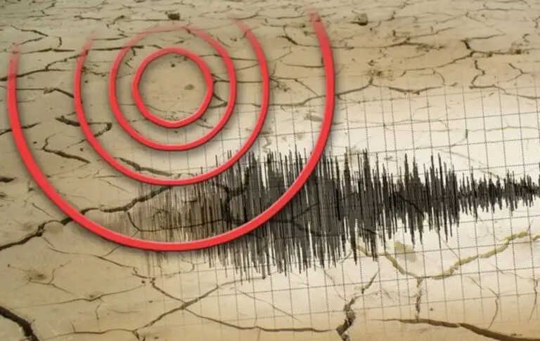 Petugas BMKG Stasiun Geofisika Kelas I Palu terus memantau pergerakan seismik pascagempa magnitudo 6,7 yang mengguncang Sulawesi Tengah, Minggu (21/6/2026).