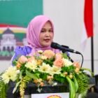 Ny. Mukarramah Fadhlullah menyampaikan sambutan perdananya usai terpilih secara aklamasi sebagai Ketua Persatuan Wanita Olahraga Seluruh Indonesia (PERWOSI) Aceh masa bakti 2026–2030 dalam Musyawarah Provinsi (Musprov) yang berlangsung di Aula DWP Aceh, Banda Aceh, Rabu (10/6/2026).