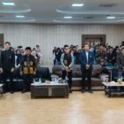 Ketua Baitul Mal Kota Banda Aceh, Dr. Yusuf Al-Qardhawy, MH, saat memaparkan materi pada Seminar Nasional yang digelar oleh IMMI UIN Ar-Raniry di Gedung Aula SBSN UIN Ar-Raniry, Darussalam, Banda Aceh, Rabu (17/6/2026).