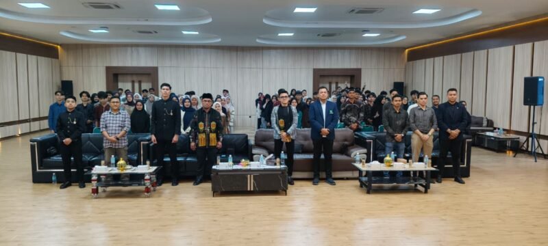Ketua Baitul Mal Kota Banda Aceh, Dr. Yusuf Al-Qardhawy, MH, saat memaparkan materi pada Seminar Nasional yang digelar oleh IMMI UIN Ar-Raniry di Gedung Aula SBSN UIN Ar-Raniry, Darussalam, Banda Aceh, Rabu (17/6/2026).