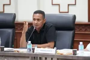 Ketua Komisi IV DPRA Tgk Agam soroti dugaan pungli & retribusi Iboih Sabang. Minta klarifikasi transparan & penelusuran tuntas demi jaga marwah pariwisata Sabang, Kamis 18/06/2026.
