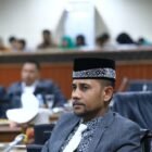 Ketua Komisi I DPRA Tgk Muharuddin apresiasi TVRI: warkop di Aceh boleh nobar Piala Dunia 2026 gratis tanpa lisensi. Warkop wajib registrasi resmi ke TVRI agar nobar berjalan lancar, Selasa 09/06/2026.