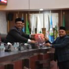 DPRA sahkan 3 Raqan usul inisiatif 2026: Minerba, Pelaksanaan Syariat Islam via Fardhu Ain & Baca Tulis Al-Qur’an, serta Penyelamatan Generasi Aceh. Raqan Minerba jadi sorotan untuk tata kelola tambang di Aceh, Senin 22/06/2026.