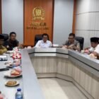 DPRK Banda Aceh menggelar Rapat Badan Musyawarah dilanjutkan rapat bersama Ketua Fraksi & TAPK Pemko di ruang sidang DPRK, Senin 15/6/2026.