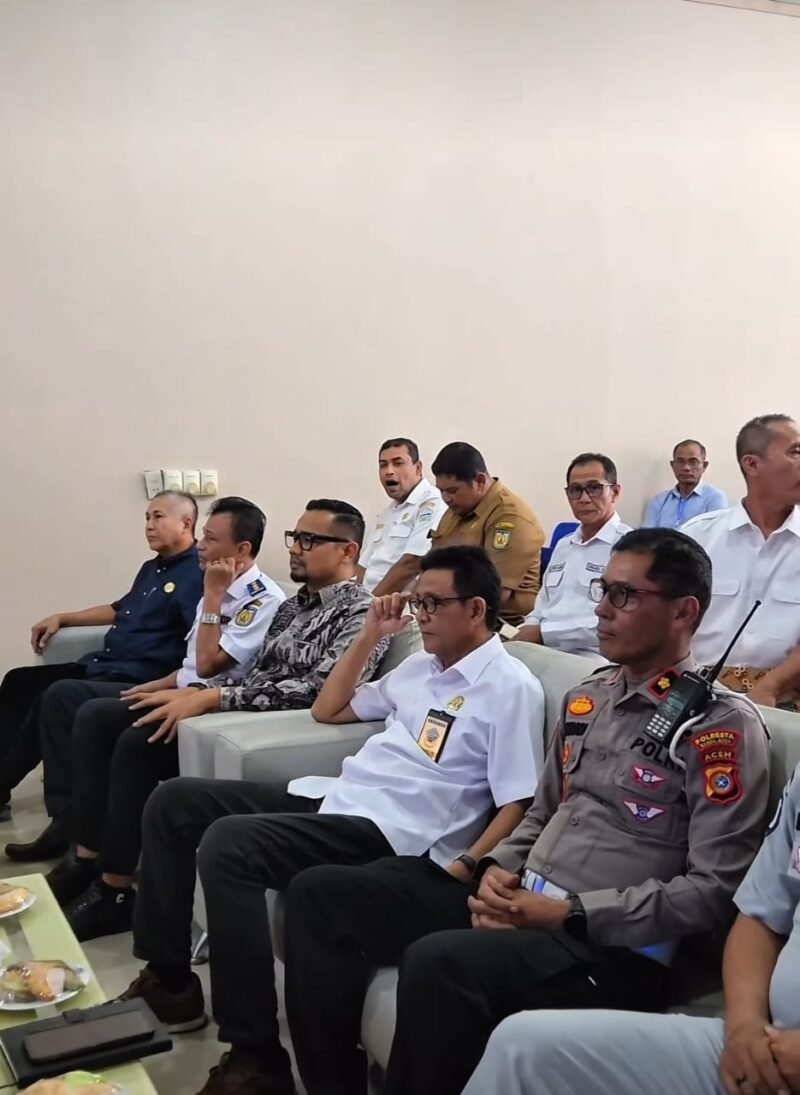 Mewakili Ketua DPRK Banda Aceh, Anggota Komisi III DPRK Aulia Rahman S.T., M.Ars. buka Musyawarah Cabang DPC Organda Kota Banda Aceh di Aula PT Jasa Raharja Kanwil Aceh, Selasa 19/5/2026.