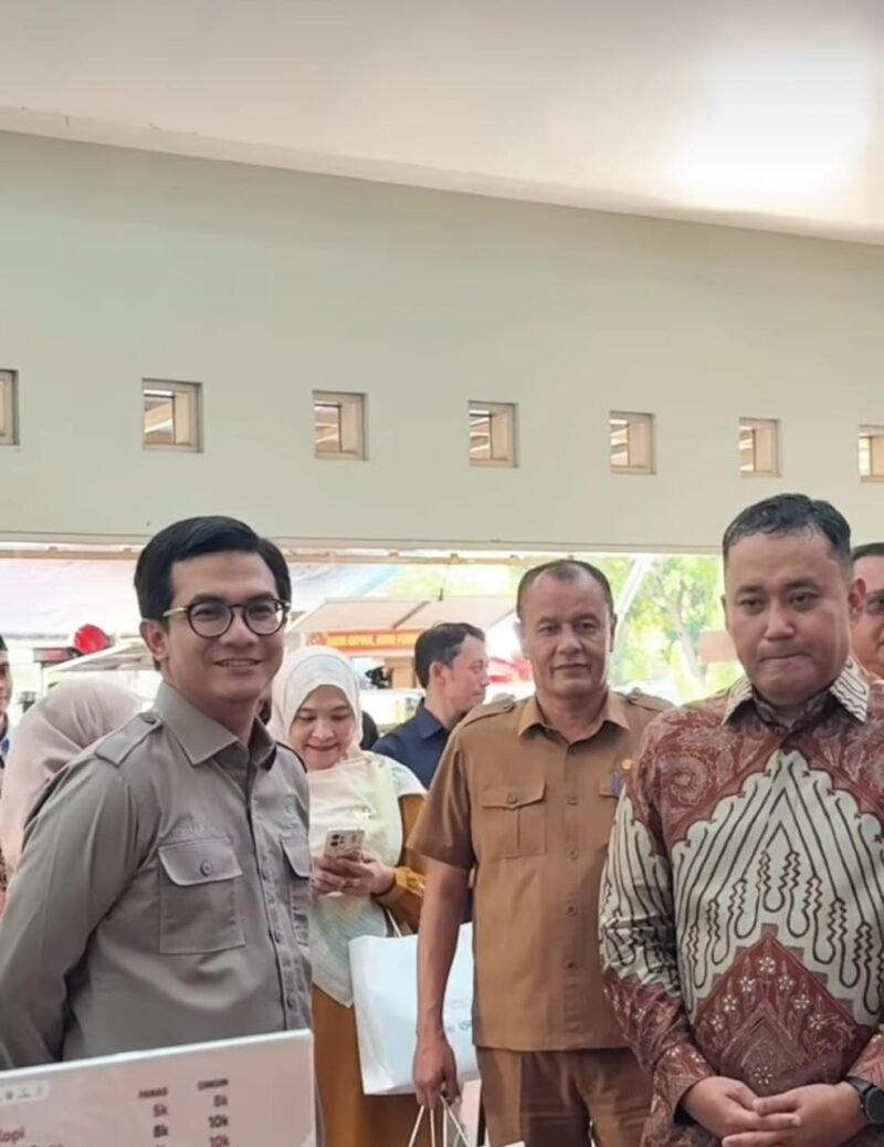 Ketua DPRK Banda Aceh Irwansyah hadir tutup Festival Ekonomi Syariah (FESiar) 2026 KPwBI Provinsi Aceh, Rabu 29/4/2026.