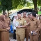 Kepala Dinas Pendidikan Aceh, Murthalamuddin, saat meresmikan program unggulan